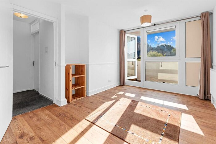 3 Bedroom Maisonette To Rent In Wendling, Haverstock Road, NW5