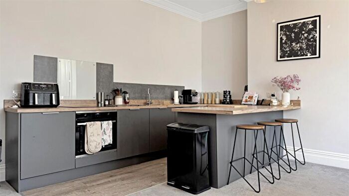 1 Bedroom Apartment To Rent In Mckinley Road, Westbourne, BH4