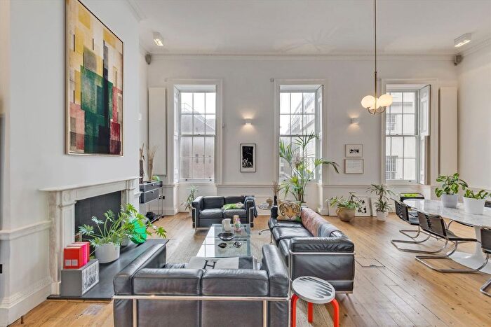2 Bedroom Flat For Sale In Hertford Street, London, W1J