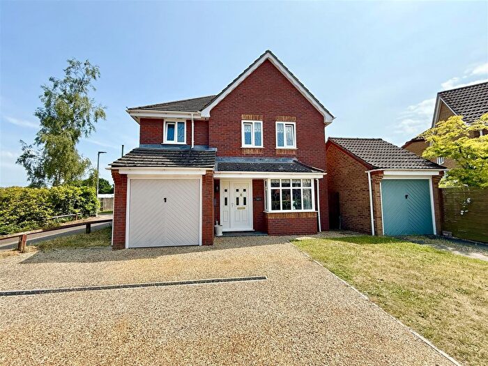 4 Bedroom Detached House For Sale In Winstanley Road, Thorpe St Andrew, NR7