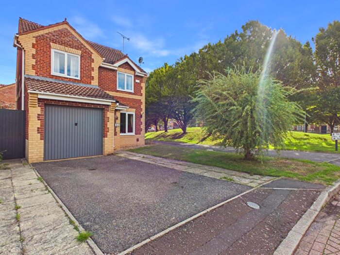 3 Bedroom Detached House For Sale In Balintore Rise, Orton Southgate, PE2