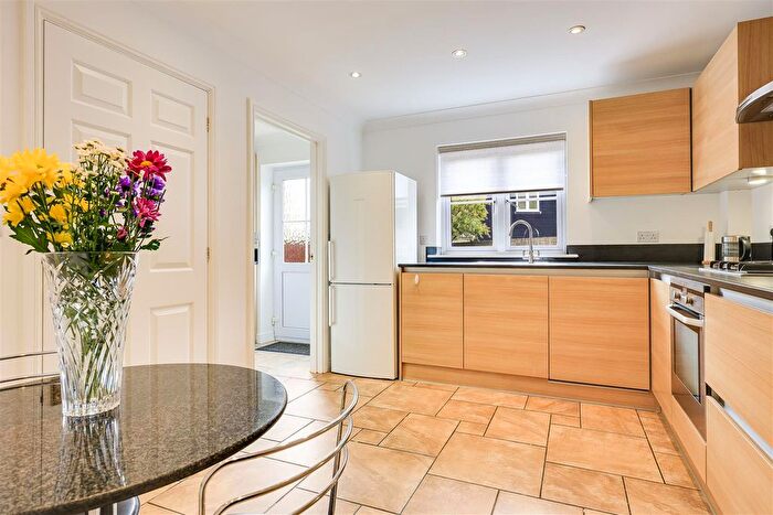 4 Bedroom Property For Sale In Grafton Drive, Highfields Caldecote, Cambridge, CB23