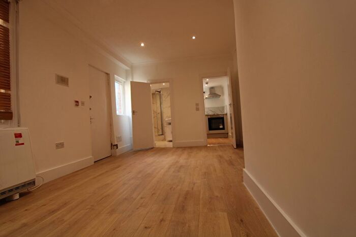 Studio To Rent In Whitehall Road, Thornton Heath, CR7