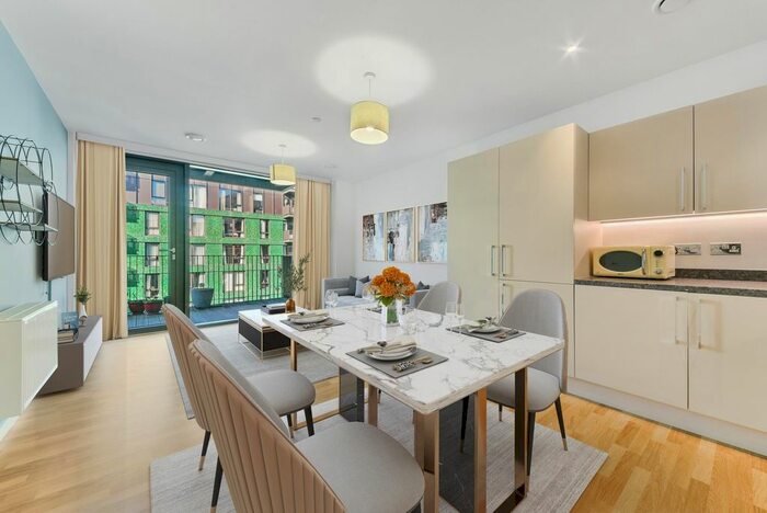 1 Bedroom Flat To Rent In Ace Way, Nine Elms, London, SW11