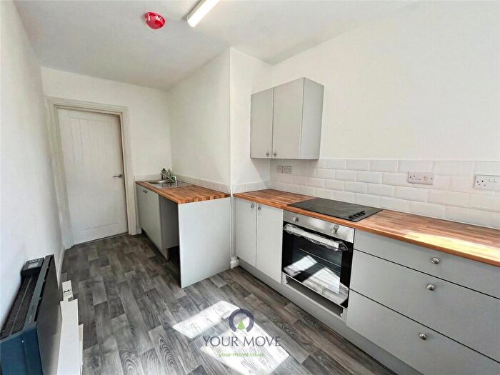 1 Bedroom Flat To Rent In Austin Road, Bromsgrove, Worcestershire, B60