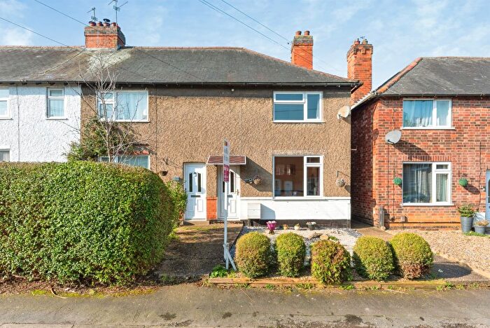 2 Bedroom Terraced House For Sale In Cowes Road, Grantham, NG31