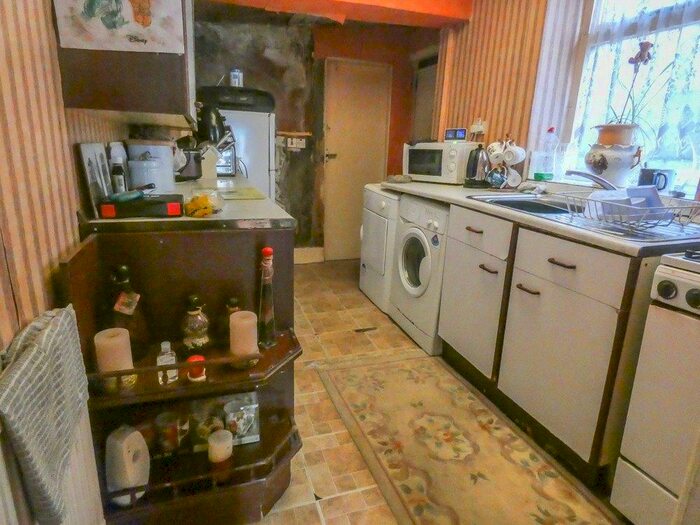 3 Bedroom Semi Detached House For Sale In Sandicroft Road, Blackpool