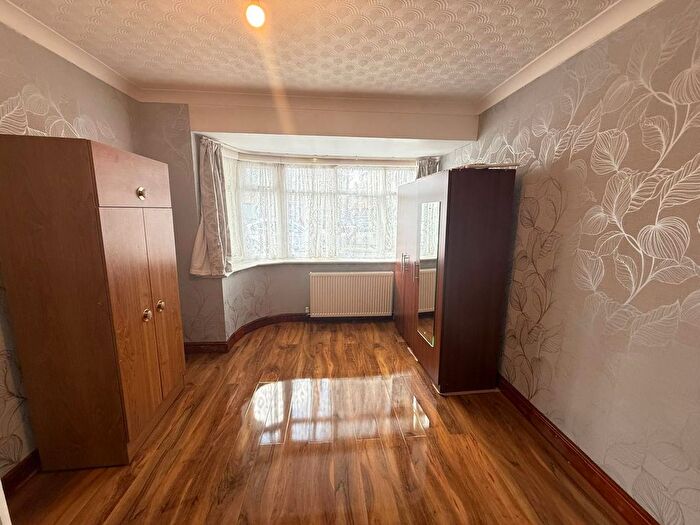 4 Bedroom Terraced House To Rent In George V Way, Perivale, London, Greater London, UB6