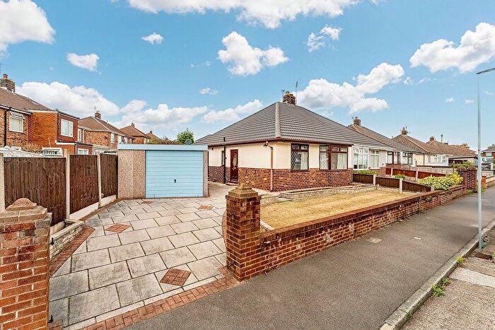 2 Bedroom Semi-Detached Bungalow For Sale In Fieldway, Widnes, WA8