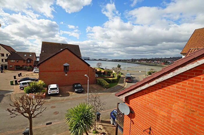 4 Bedroom Town House To Rent In Carne Place, Port Solent, PO6