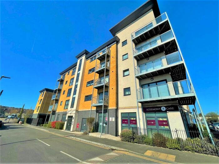 2 Bedroom Flat To Rent In Regent House, Rochester, Kent, ME2