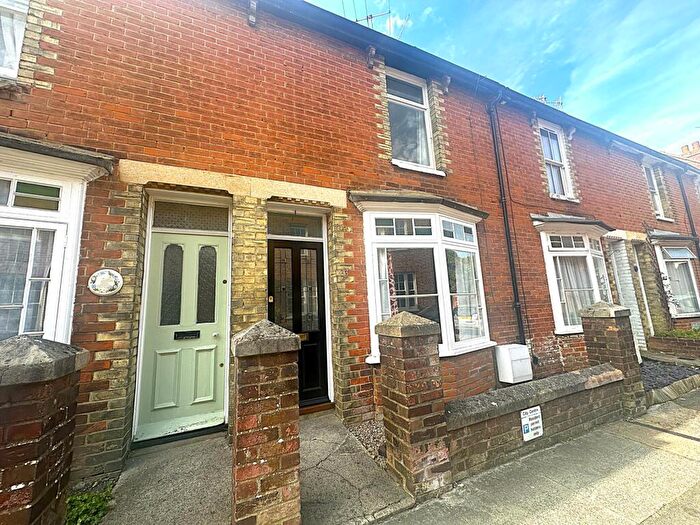 3 Bedroom Terraced House To Rent In St. Peter`s Lane, Canterbury, CT1