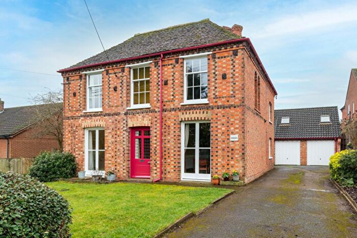 6 Bedroom Detached House For Sale In Gold Street, Riseley, Bedfordshire, MK44