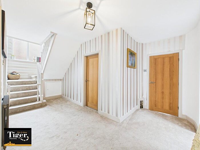 5 Bedroom Detached House For Sale In Newton Drive, Blackpool, FY3