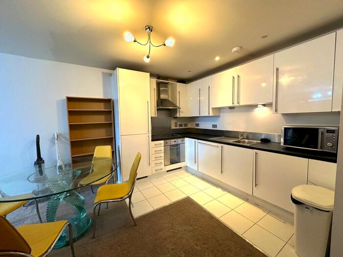 2 Bedroom Flat To Rent In Hallsville Road, Canary Wharf/Docklands, E16