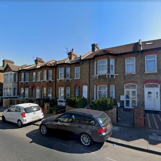 3 Bedroom Flat To Rent In Stopford Road, Plaistow, E13
