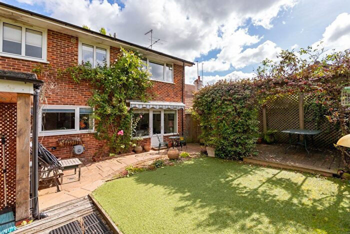 4 Bedroom Detached House For Sale In Ridgeway Road, Dorking, RH4