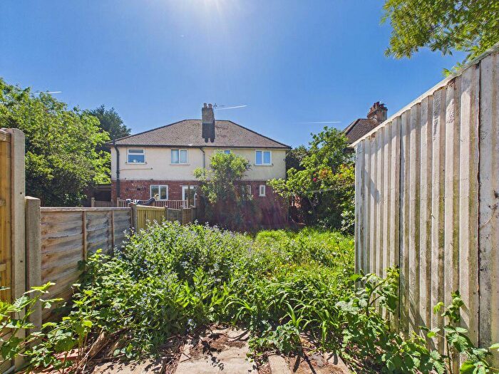3 Bedroom Semi Detached House For Sale In Hollams Road, Tewkesbury, GL20