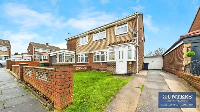 3 Bedroom Semi Detached House For Sale In Stockley Avenue, Hylton Red House, Sunderland, SR5