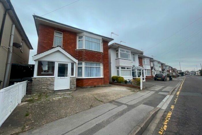 4 Bedroom Property To Rent In Ensbury Park Road, Bournemouth, BH9