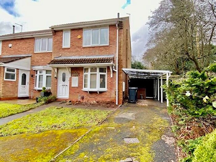 3 Bedroom End Of Terrace House For Sale In Newey Close, Birmingham, B45