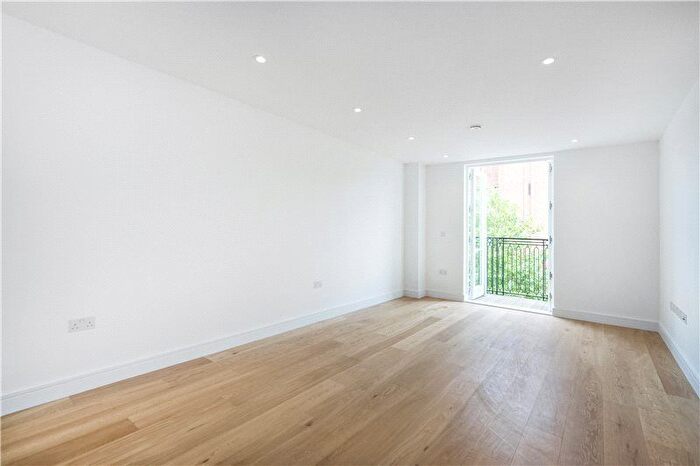2 Bedroom Flat To Rent In Entwistle Terrace, St. Peters Square, Hammersmith, London, W6