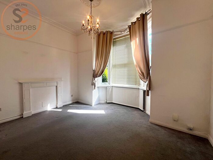 1 Bedroom Flat To Rent In Coombe Lane, Raynes Park, SW20
