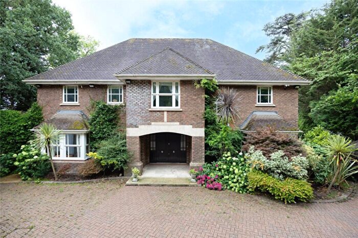 5 Bedroom Detached House For Sale In Carrington Close, Kingston Upon Thames, Surrey, KT2