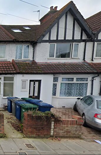 6 Bedroom Terraced House To Rent In Booth Road, London, NW9