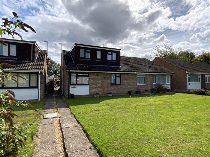 4 Bedroom Semi-Detached House For Sale In Mays Way, Potterspury, Towcester, NN12