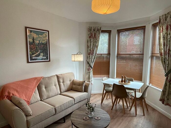 2 Bedroom Flat To Rent In Gillott Road, Birmingham, B16