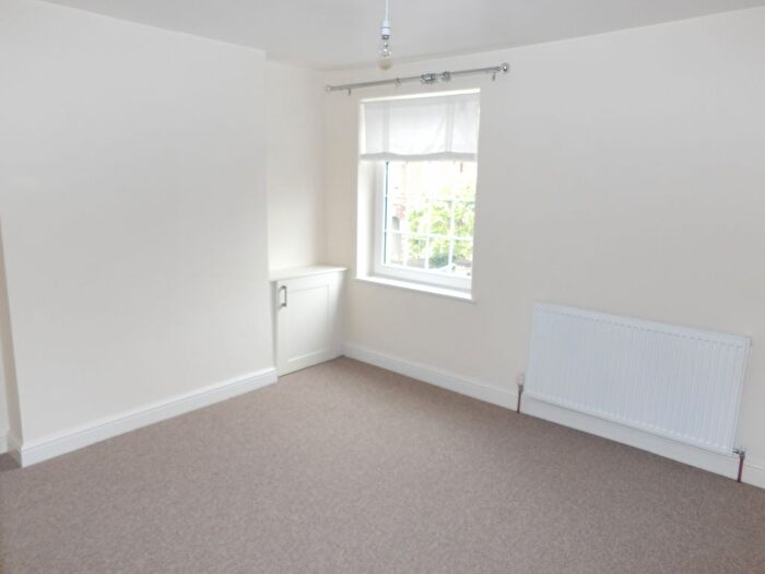 1 Bedroom Flat To Rent In Bingham Road, Nottingham, NG12