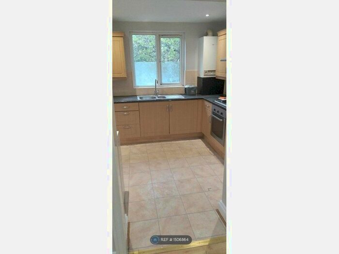 1 Bedroom Flat To Rent In New Cross, London, SE14