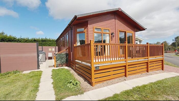 3 Bedroom Mobile/park Home For Sale In Felton, Morpeth, NE65