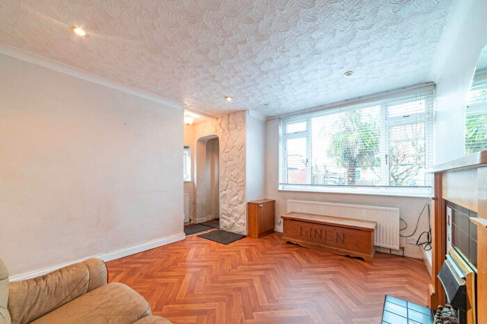 2 Bedroom Semi-Detached House For Sale In Deganwy Grove, South Reddish, Stockport, SK5