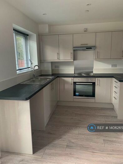 3 Bedroom Semi-Detached House To Rent In Garden City, Deeside, CH5