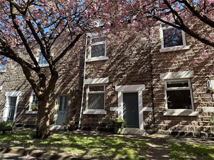 2 Bedroom Terraced House For Sale In New Street, Broadbottom, Hyde, Greater Manchester, SK14