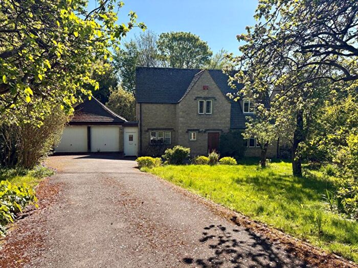 4 Bedroom Detached House For Sale In Cheltenham Road, Baunton, Cirencester, Gloucestershire, GL7