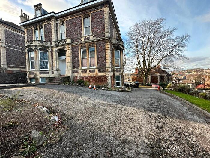 2 Bedroom Flat To Rent In Cotham Park, Bristol, BS6