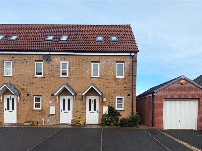 3 Bedroom End Of Terrace House To Rent In Mirabelle Way, Harworth, Doncaster, DN11