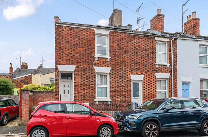3 Bedroom End Of Terrace House For Sale In Mitre Street, Cheltenham, Gloucestershire, GL53