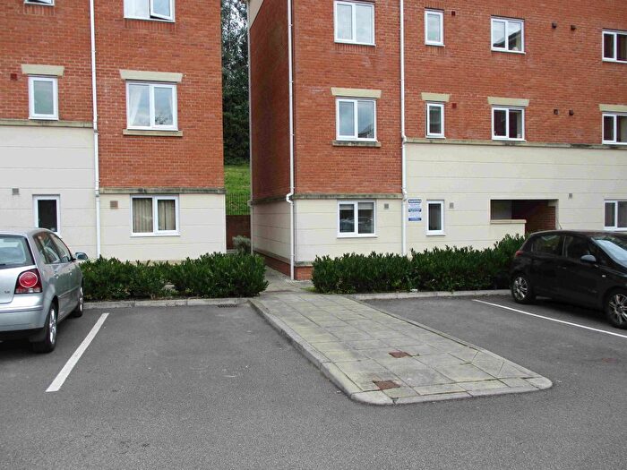 3 Bedroom Flat To Rent In Ledgard Avenue, Leigh, Greater Manchester, WN7