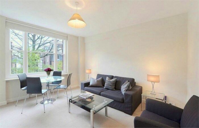 2 Bedroom Flat To Rent In Hill Street, London, W1J