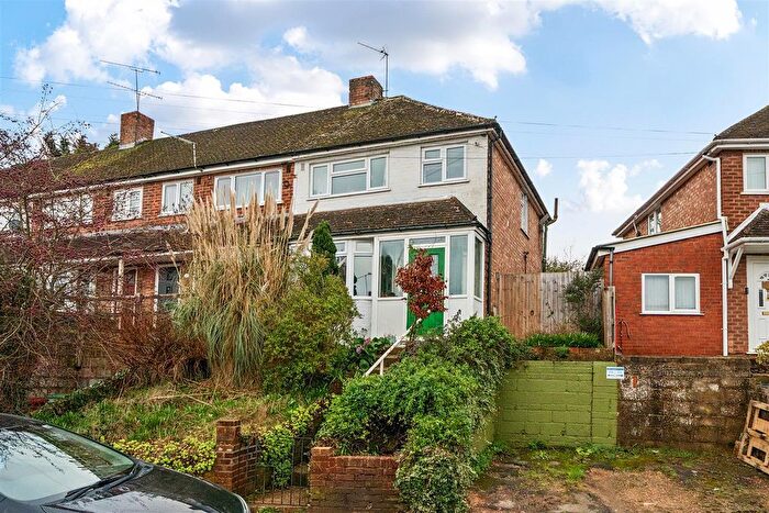 3 Bedroom End Terrace House For Sale In Thirlmere Avenue, Tilehurst, Reading, RG30