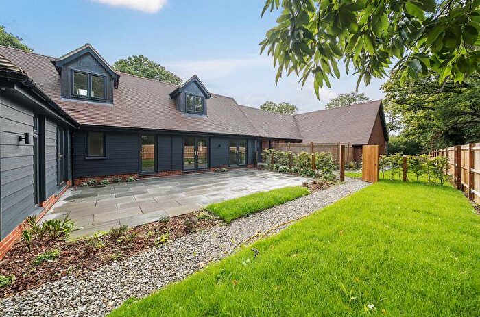 4 Bedroom Detached House For Sale In Upper Barnhill, Hunton, ME15