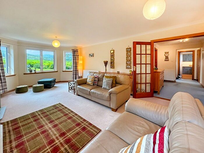 5 Bedroom Detached House For Sale In Inverneill, Argyll, Es, Inverneill, PA30