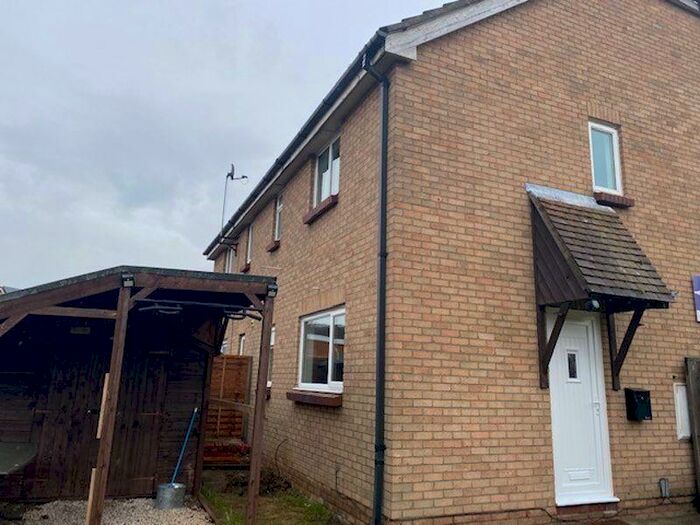 2 Bedroom Terraced House To Rent In The Gables, Basildon, SS13