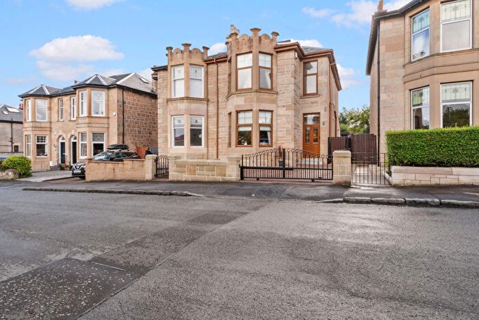 4 Bedroom Semi-Detached House For Sale In Kirkburn Avenue, Cambuslang, G72