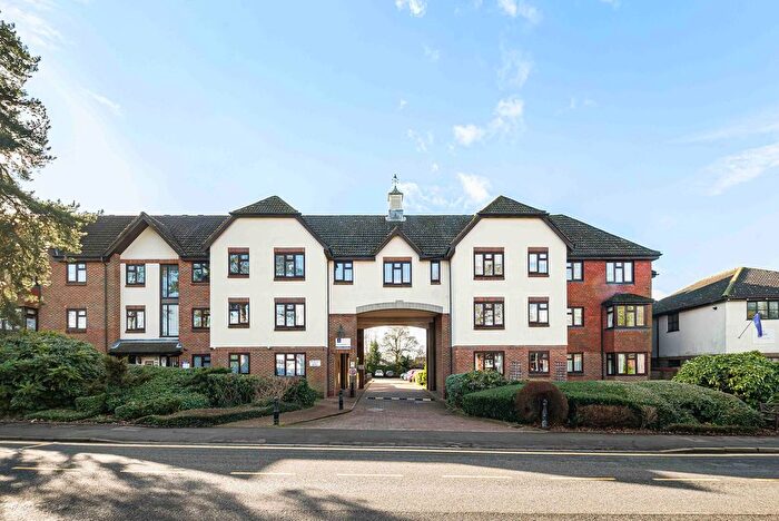1 Bedroom Flat For Sale In Main Road, Biggin Hill, Westerham, TN16
