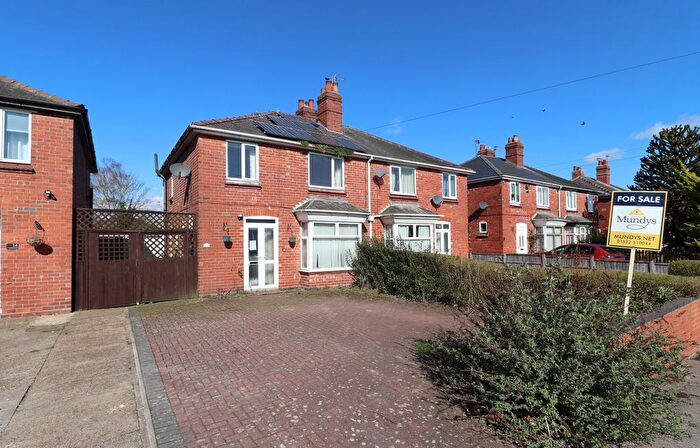 3 Bedroom Semi-Detached House For Sale In Moorland Avenue, Lincoln, LN6